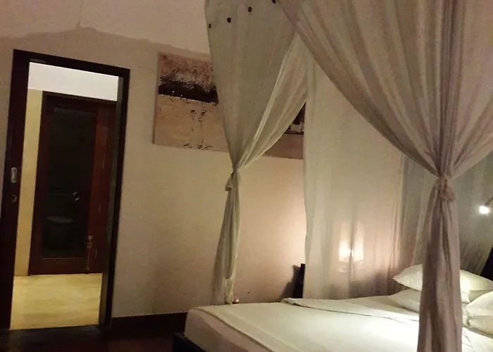 Sasoon 1, 100 Mt To Candi Dasa (Bali)